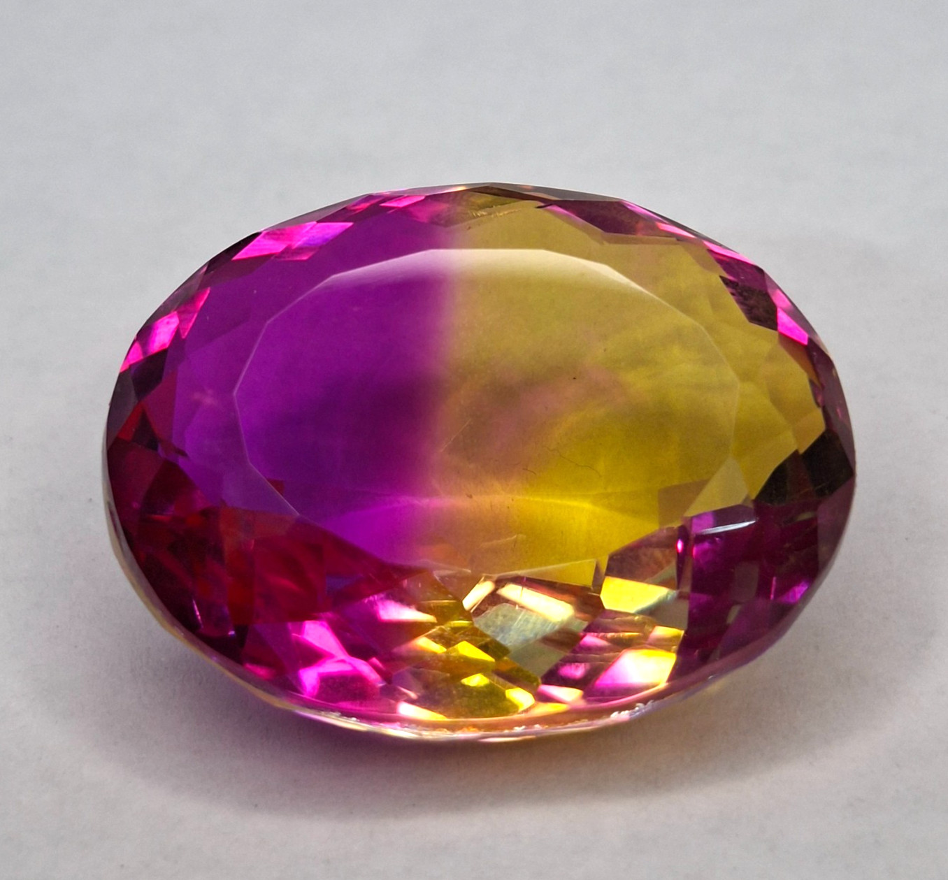 Bi-Colour Tourmaline Oval Cut 98-100 Ct Natural Certified Loose Gemstone GB092