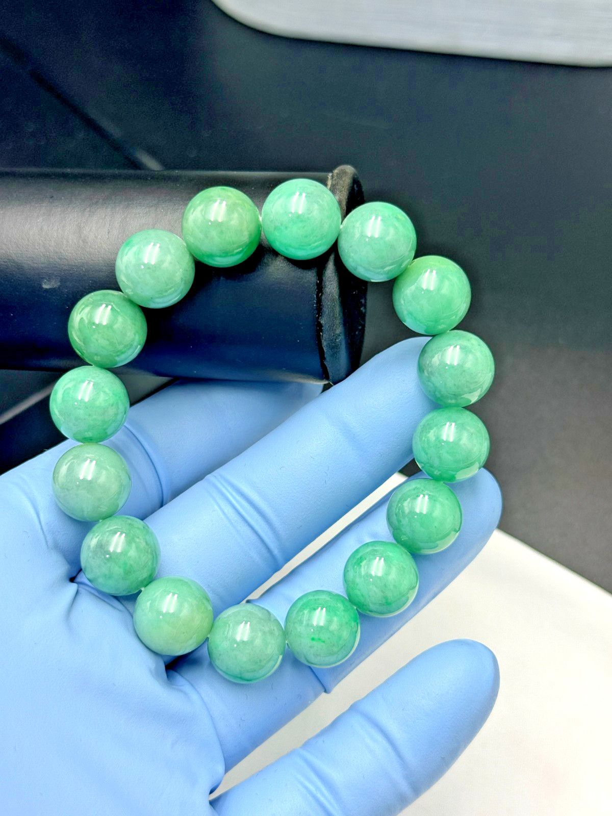 Certified Natural Jadeite Jade Beaded Bracelet Apple Green 13.7 mm #100108