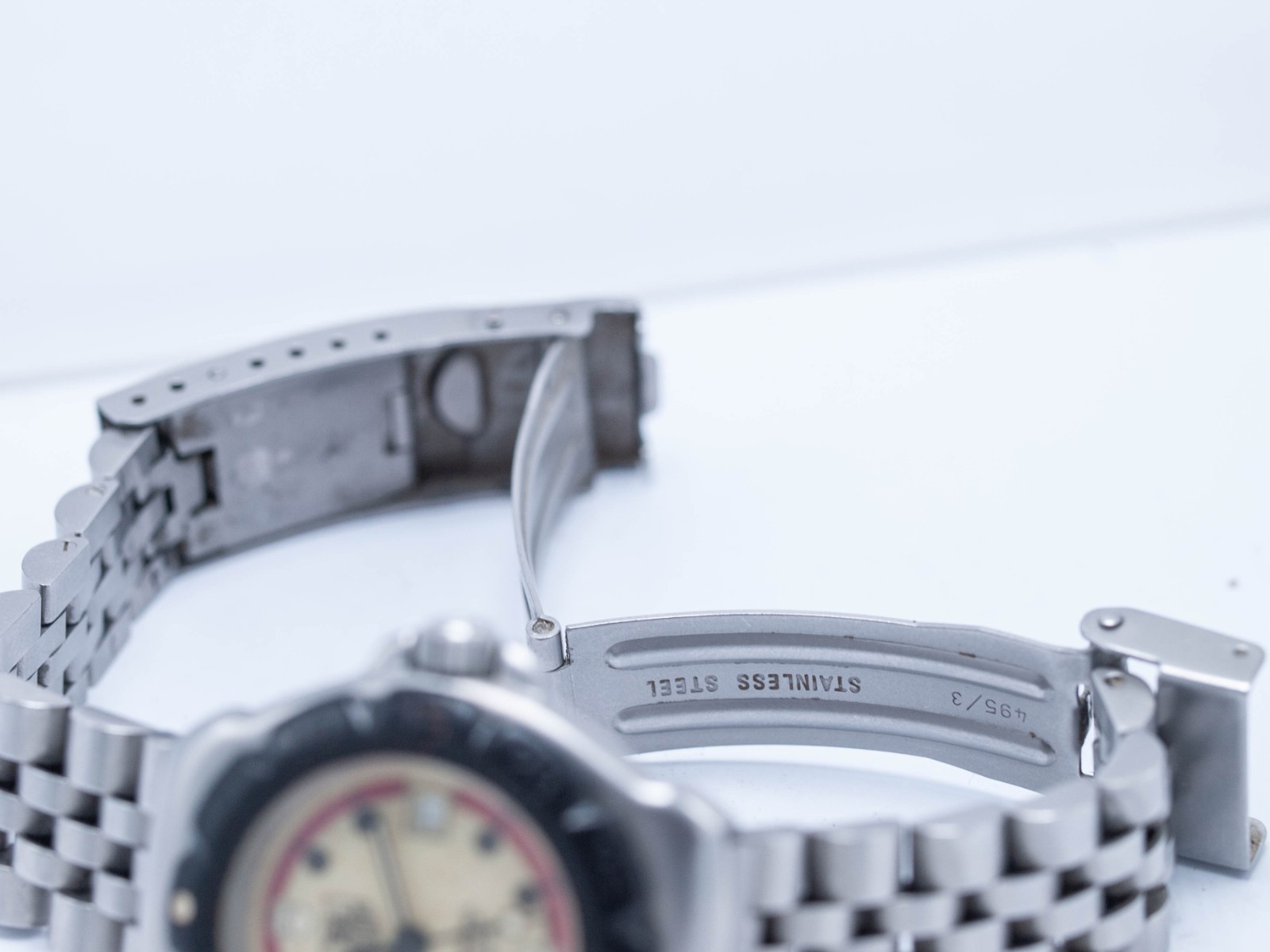 Tag Heuer Formula 1 WA1411 Women’s 28mm Quartz Dive Watch w/ Original Bracelet