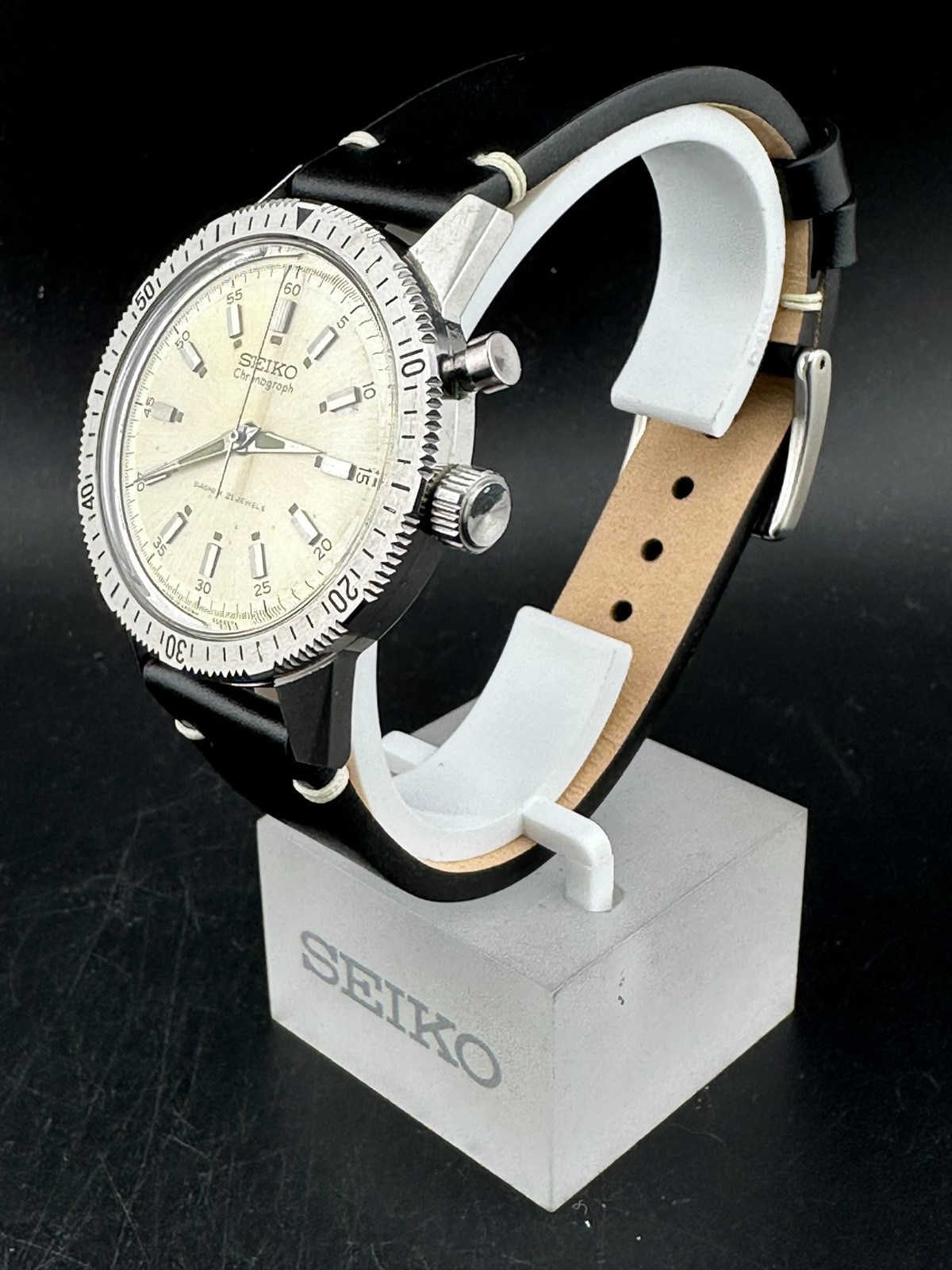 1964 Seiko Monopusher Chronograph Men’s Manual Wind Silver Dial 37.5mm 45899