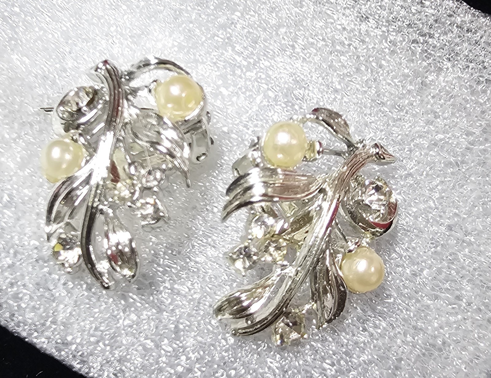 Beautiful Vintage 3 Pc. Set High Quality Costume Clip Earrings And Broach Pin…