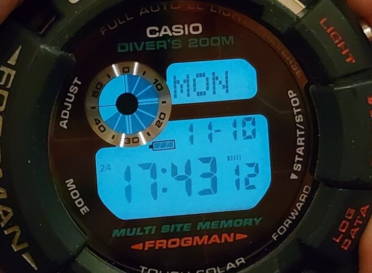 GW 200Z 1JF Frogman Black Tough Solar