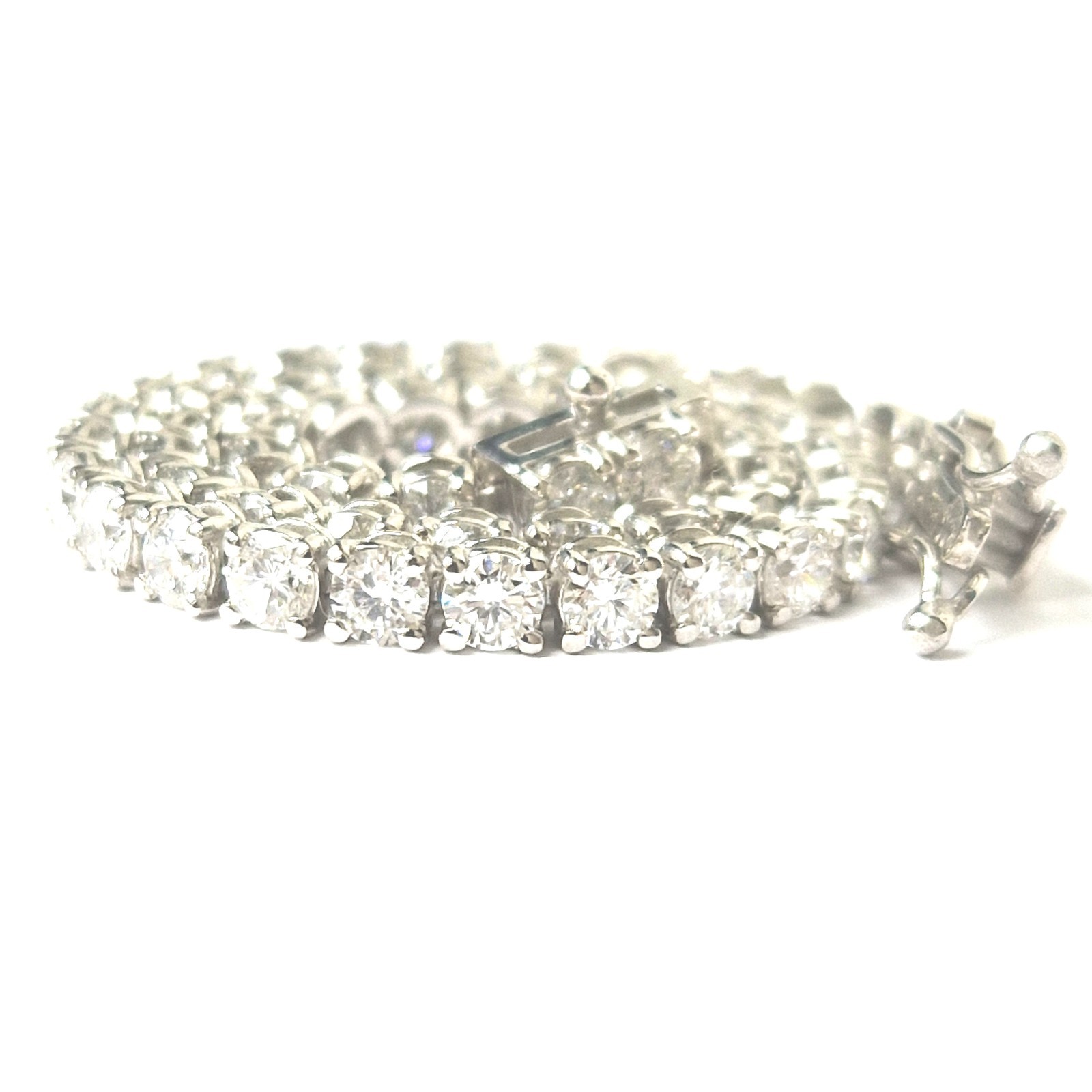 9ct White Gold Bracelet 6.15ct Lab Created Diamond 19cm Long 3.1mm Width 8.1g