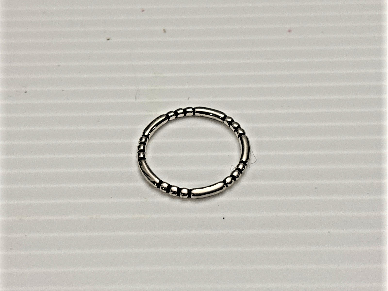 Sterling Silver Ring Marked 925 – Size 8 1.7 Grams Fashion Jewelry