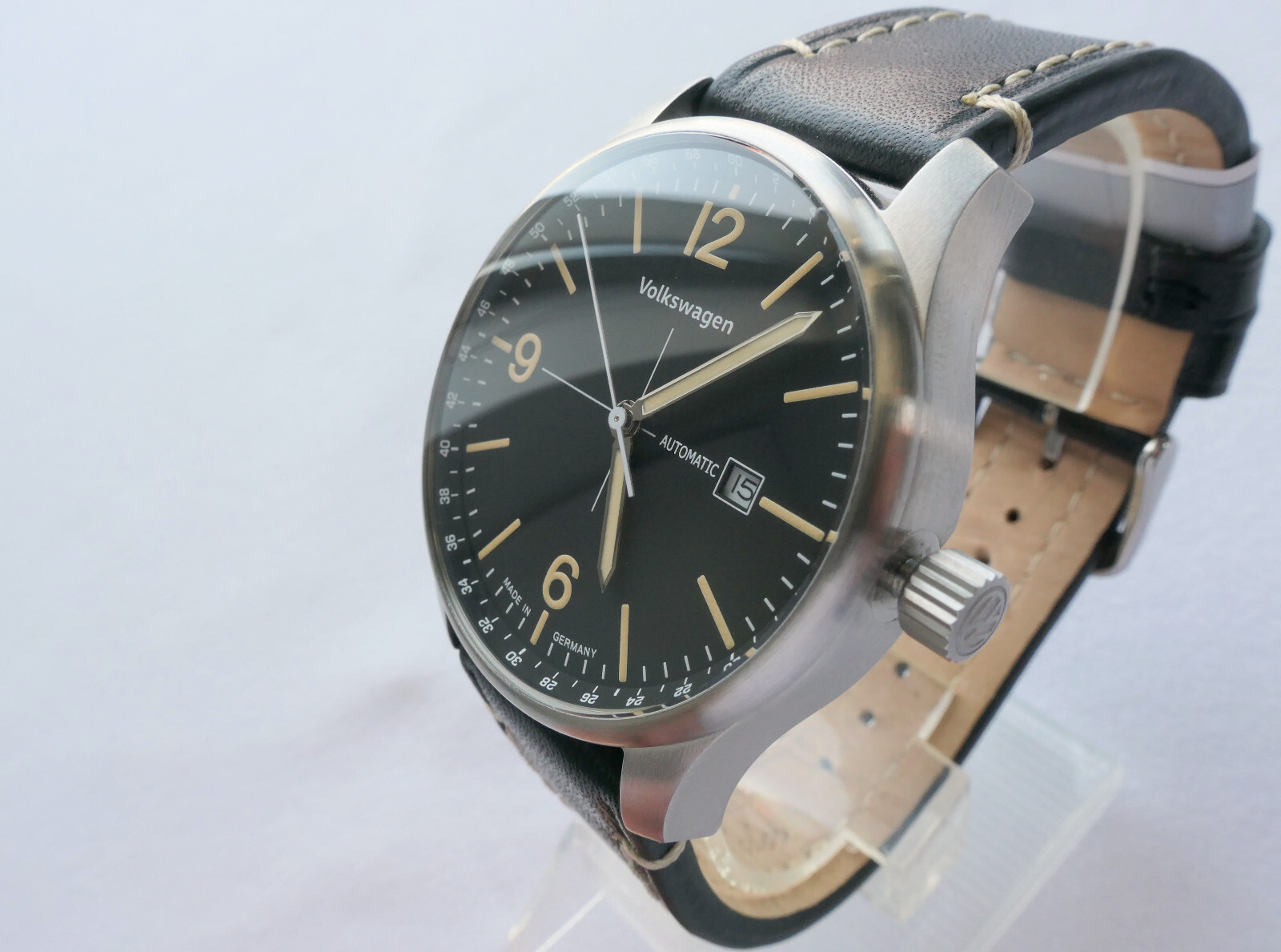 Volkwagen Classic Beetle Bug Car Accessory Aviator Pilot Driver Automatic Watch