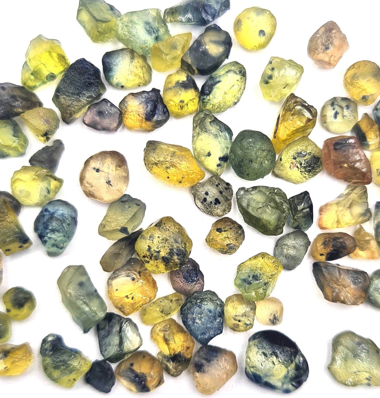 Natural Bi Color Sapphire Gemstone Raw Rough Loose Stone Lot 3-7 MM 50 CT