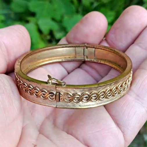Vintage 12kt GF Hinged Bangle Bracelet Chain Link Design Box Clasp No Stone