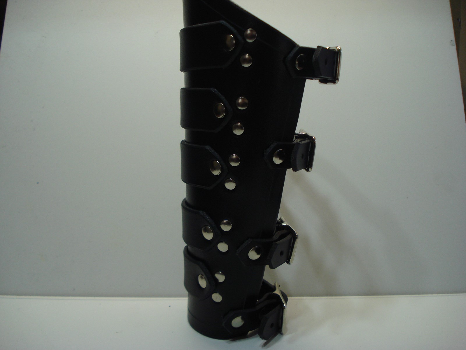 LEATHER UNISEX VIKING LEATHER GAUNTLET.BLACK METAL.(MDLUG0263)…… MYSTICUM
