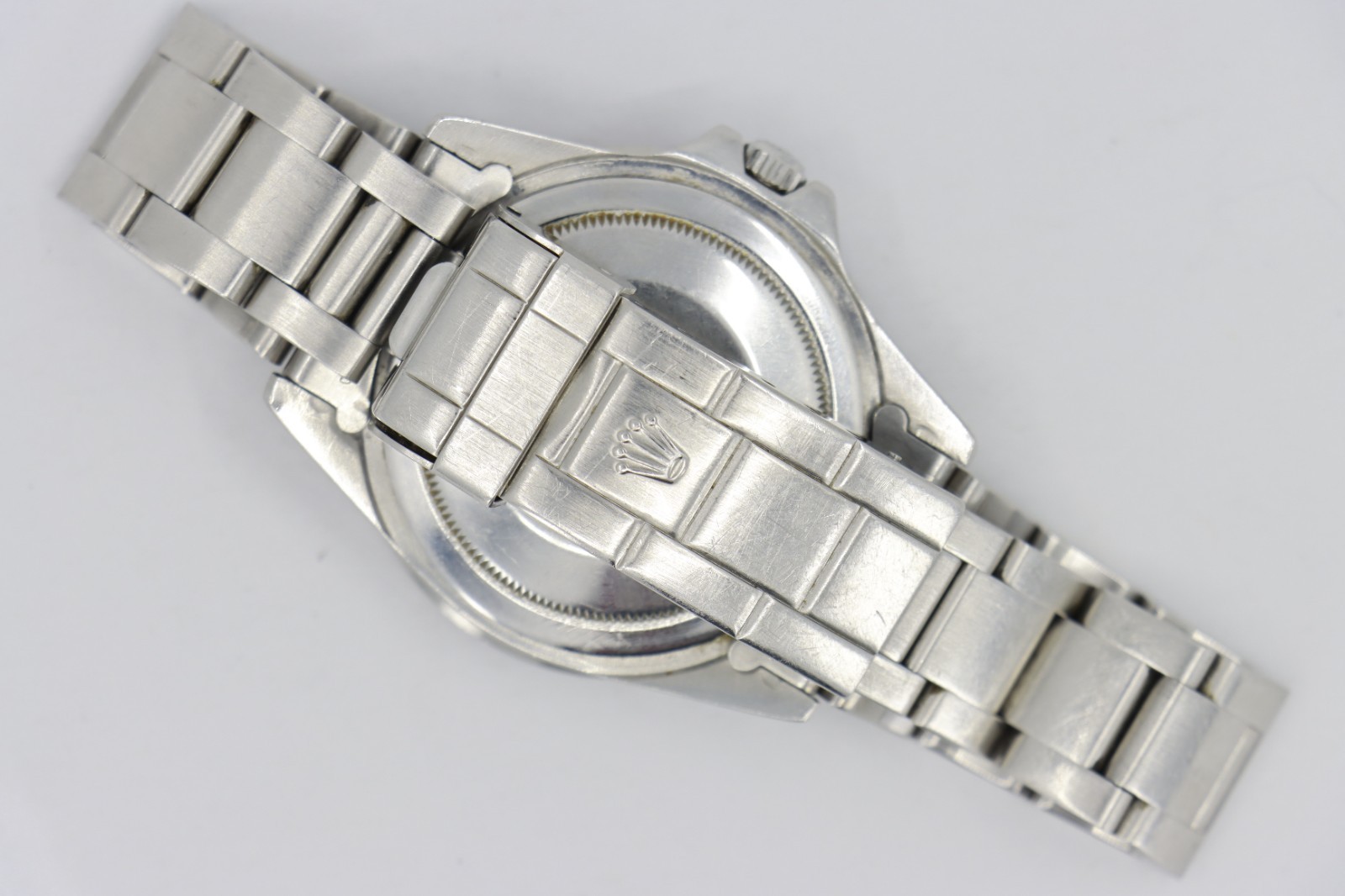 Rolex GMT-Master 1675 Pepsi Matte Black Dial Oyster Fold Over Band Circa 1973