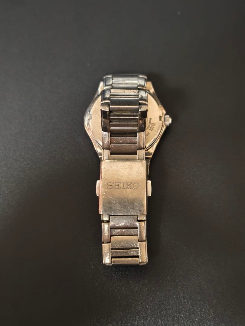 SEIKO SOLAR TITANIUM V145-0BA0 From Japan