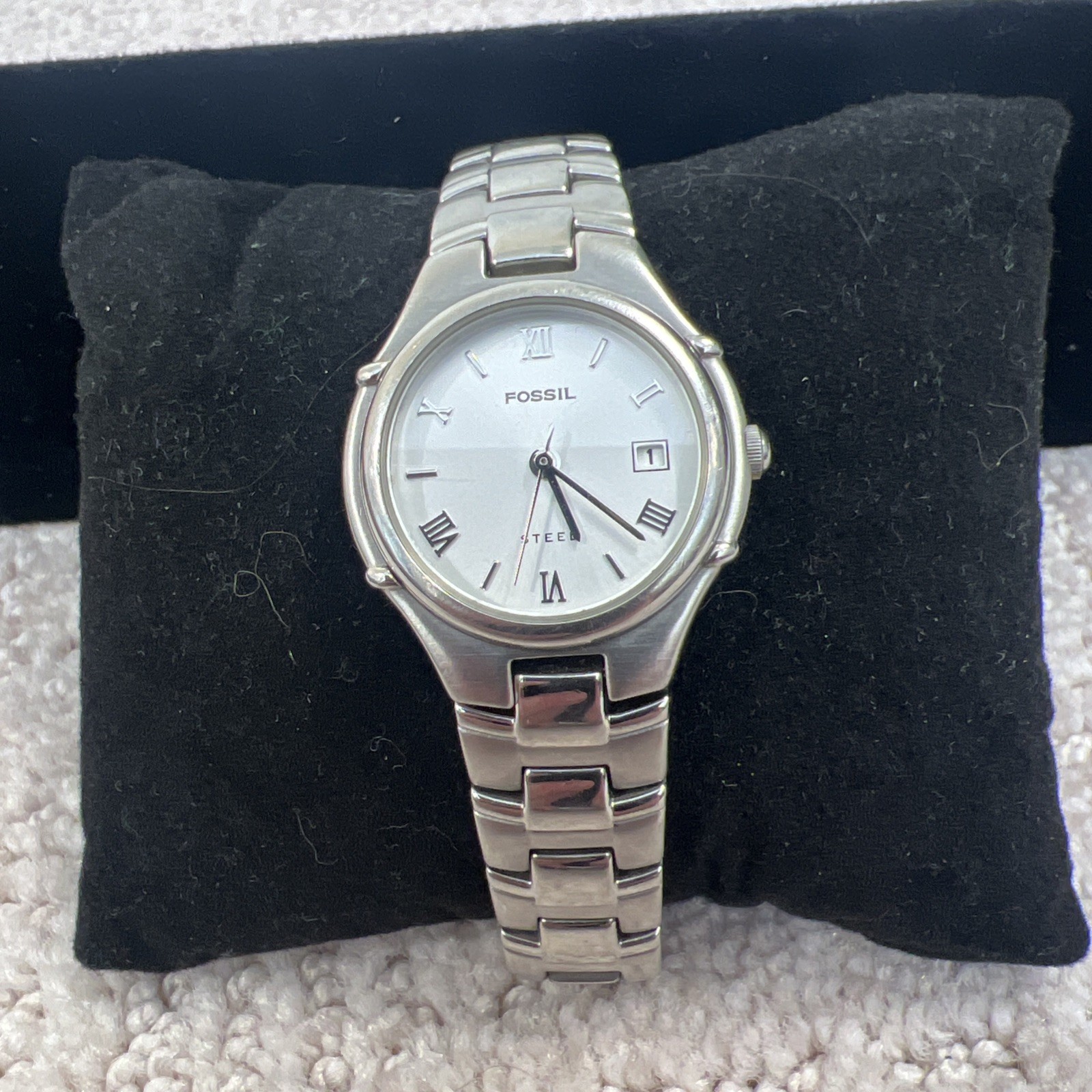 Fossil Steel Women Watch FS-2651 50meters 165 Feet Stainless Band- New Battery