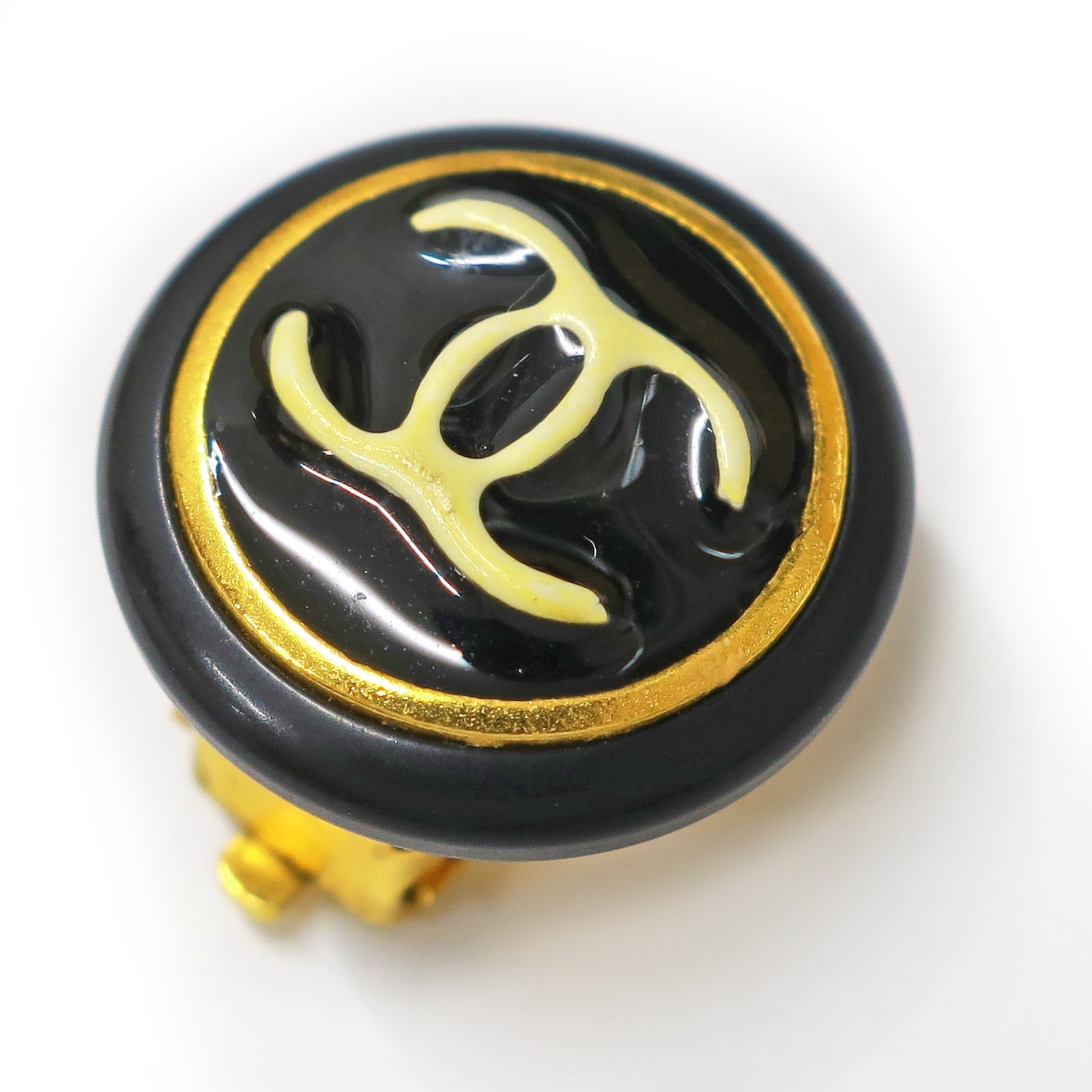 CHANEL Gold Plated CC Logos Black Round Vintage Clip Earrings #1385c Rise-on