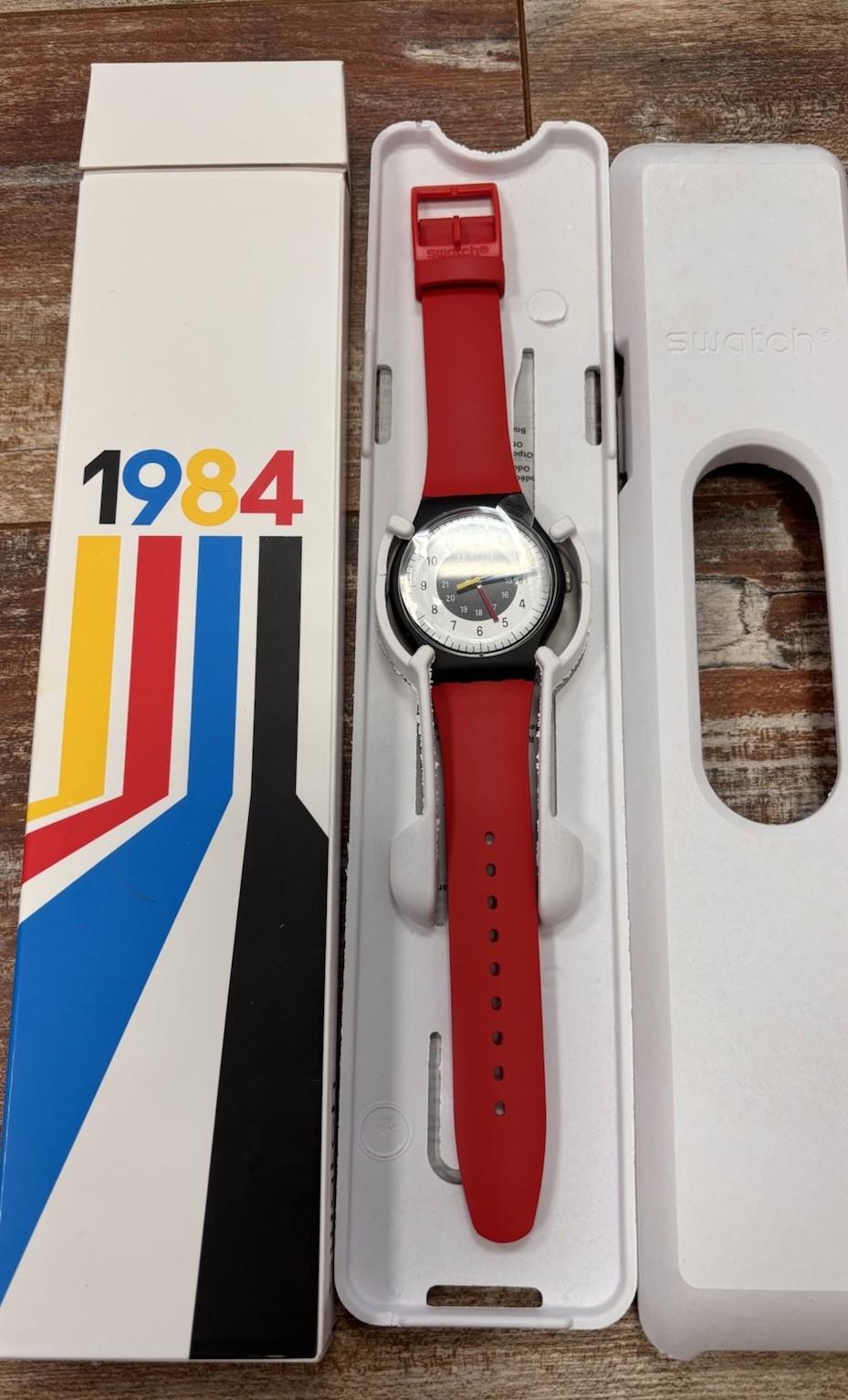 Limited Swatch Originals CHRONO-TECH Back To 1984 Reloaded 41mm NEW