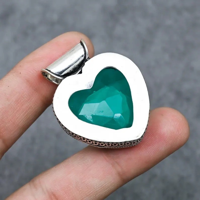 Green Apatite Gemstone Heart Pendant 925 Sterling Silver Handmade Jewelry