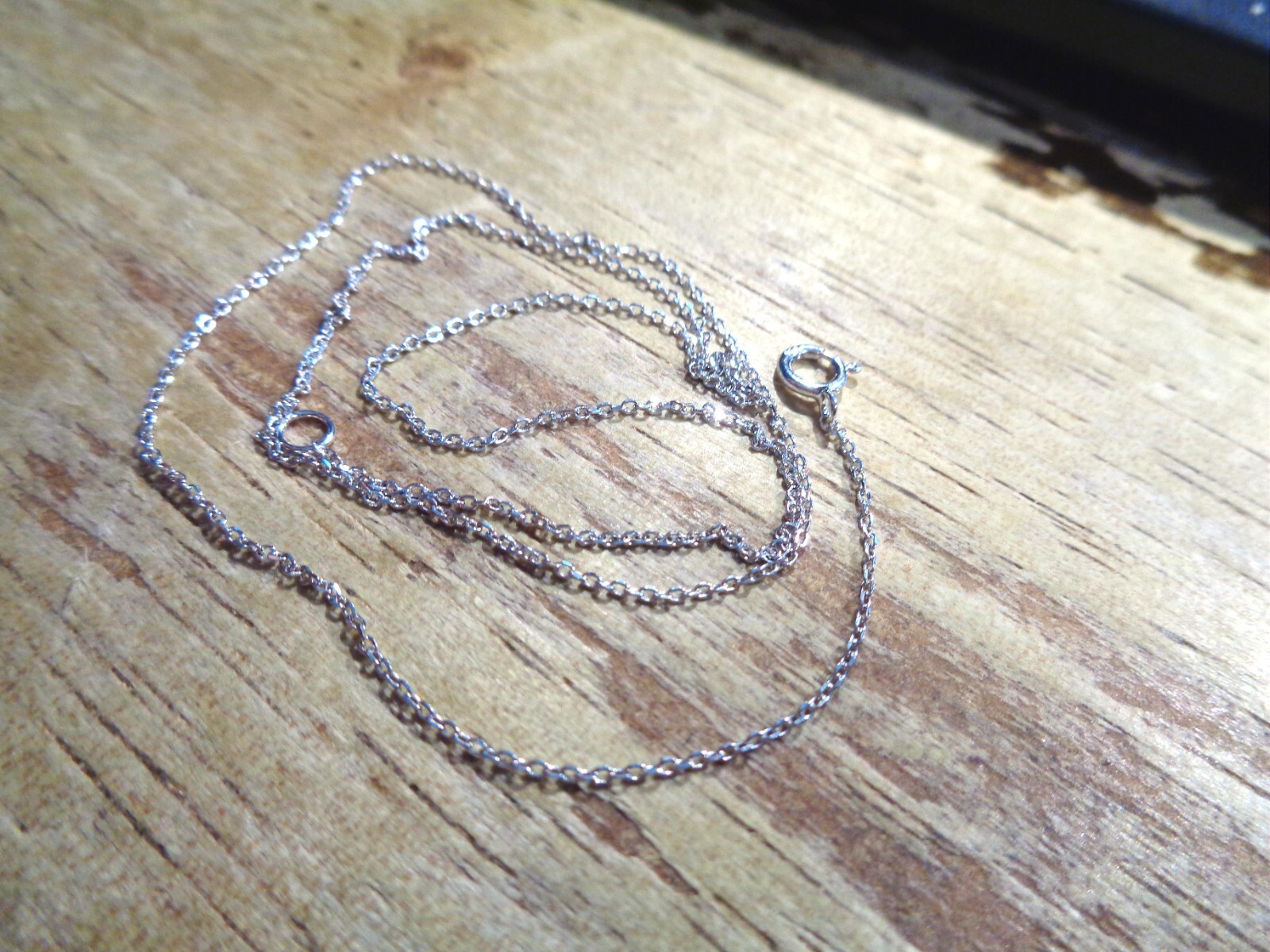 0.8MM PETITE WHITE GOLD-PLATED 925 STERLING SILVER DC ROLO CHAIN NECKLACE 16″