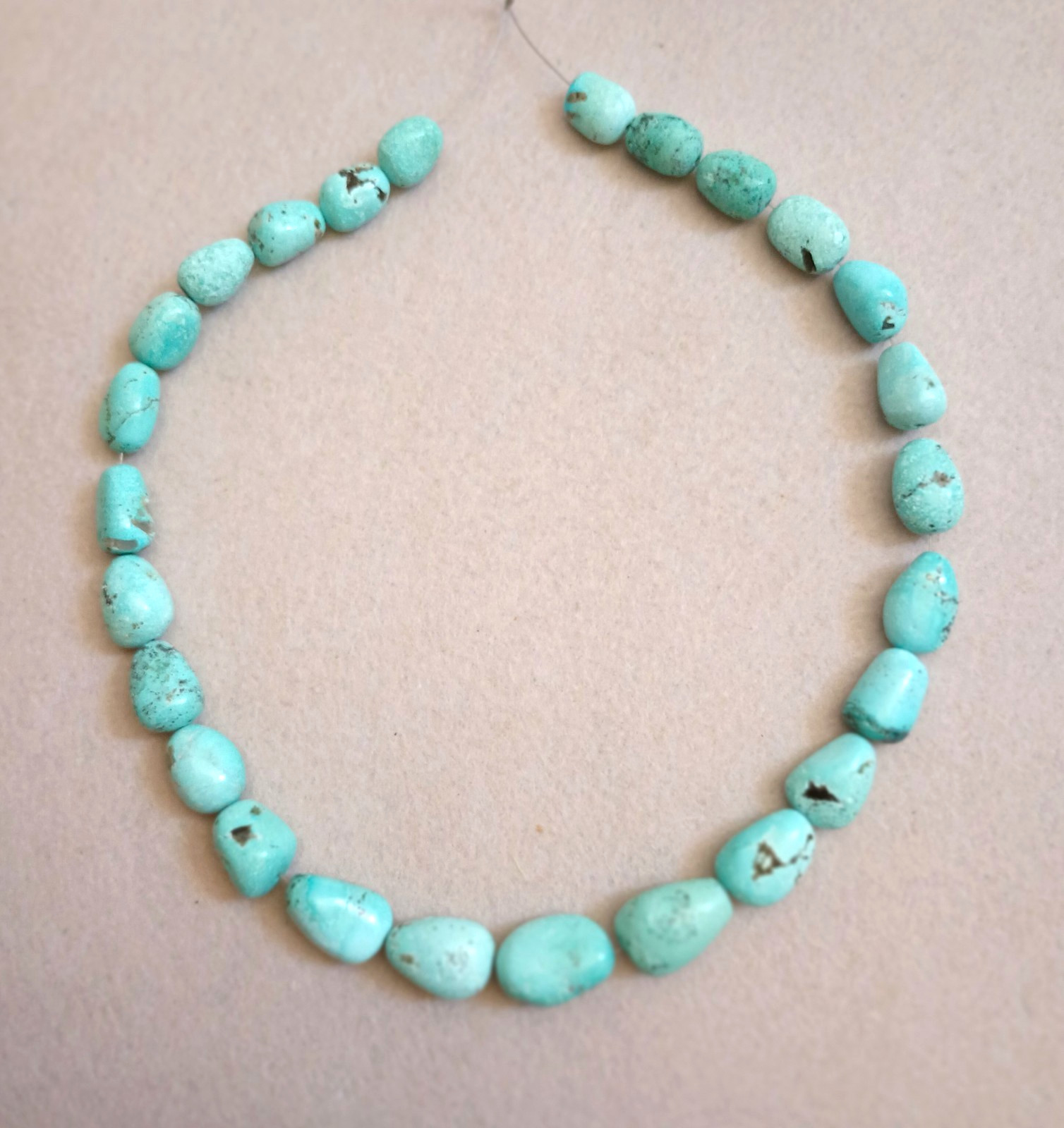 RARE – NACOZARI TURQUOISE 10-15 x 14-21MM NUGGET BEADS – 17.75″ Strand – 4078E