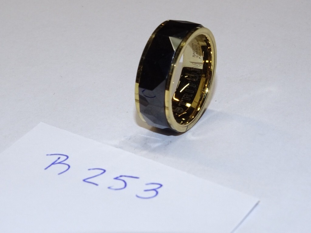 Triton Tungsten Carbide Wedding Band Ring 8mm Size 10. Facet Black/Gold. #R253