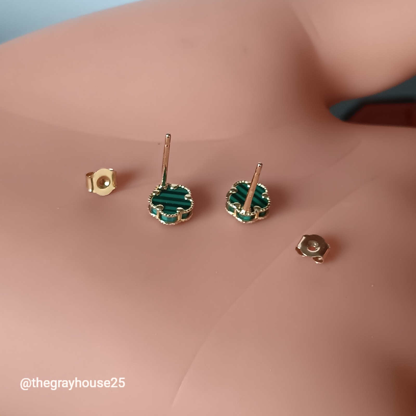 18K Yellow Gold Green Flower Stud Earrings 6mm Au750 NEW Solid Gold Floral NEW