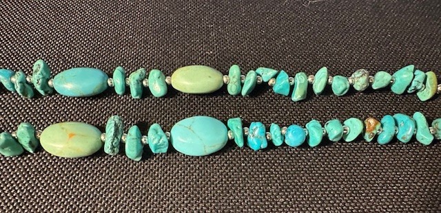 Signed RLL Vintage, Authentic, Turquois 21-1/2 Inch Necklace 8 Lg. 45 Sm. Beads