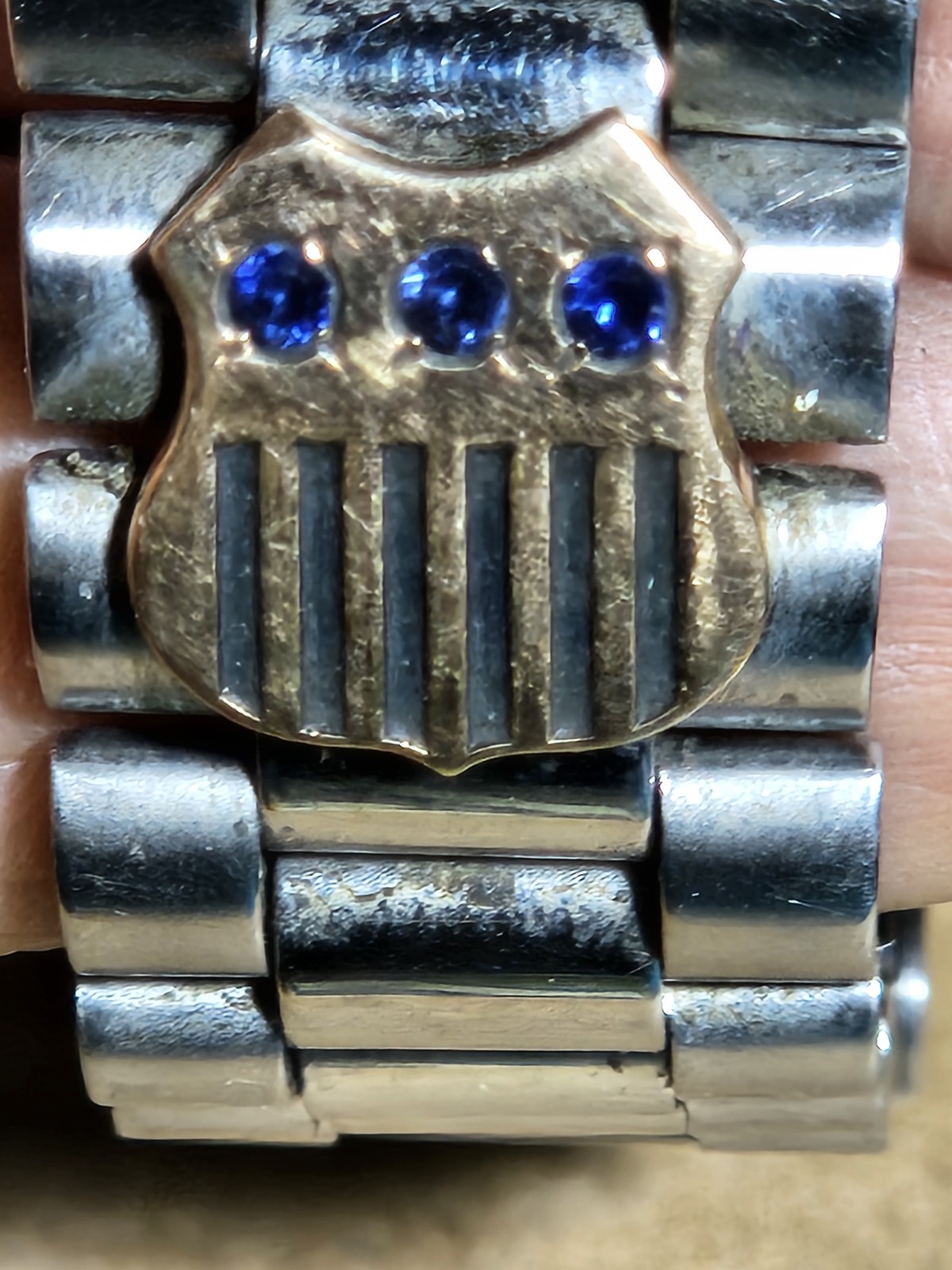 30 YEAR SAPPHIRE SHIELD CITIZEN Quartz Railroad Approved Men’s Wristwatch Works!