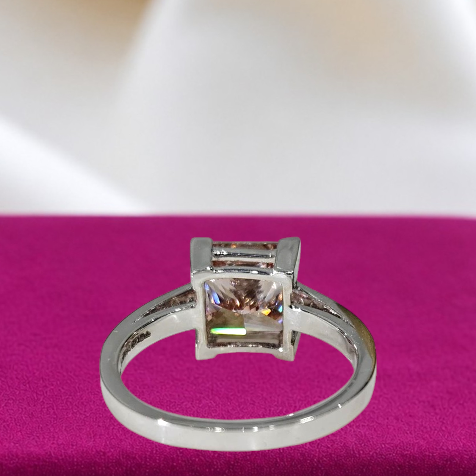 3.20 Ct Fancy Vivid Pink Princess Cut IGI Lab Grown Diamond Ring 14k White Gold