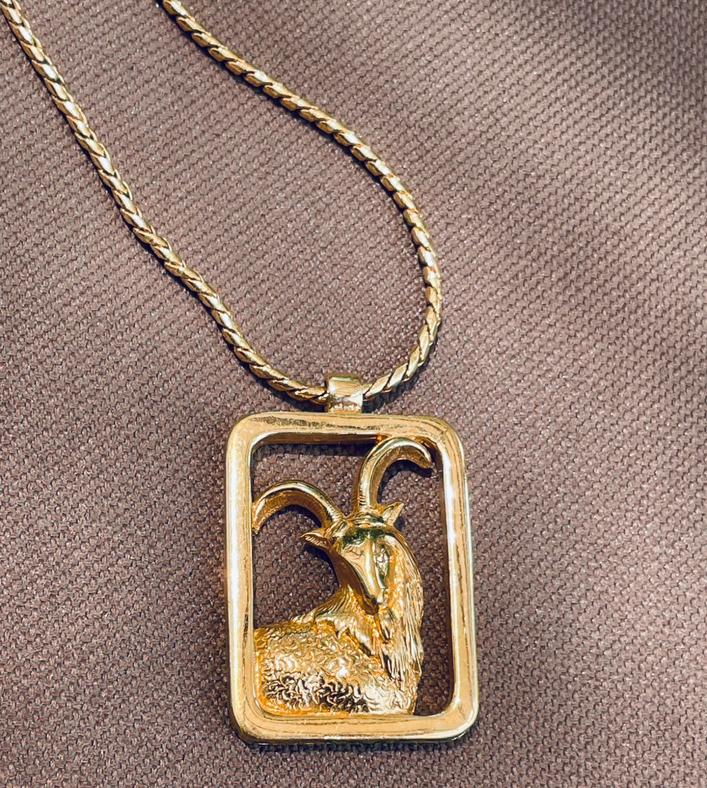 Vintage AVON Zodiac Capricorn Gold Tone Necklace Pendant W Clear Rhinestone