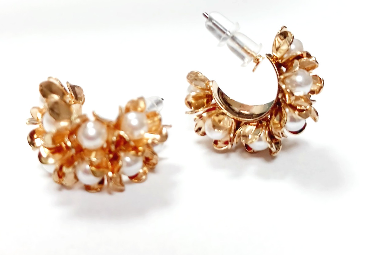 Womens Flower Earrings, One Pair – Please Choose Color