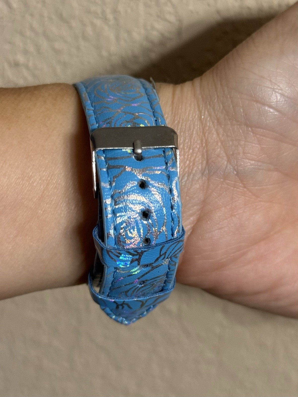 Women’s Watch Blue Leather Strap Whimsical Owl Dial Gold NEW BATTERY