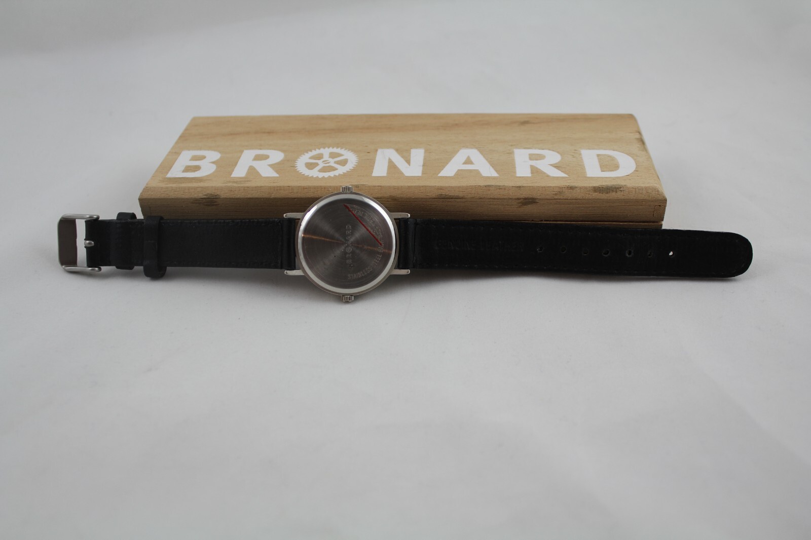 VINTAGE NEW WATCH BONARD GENEVE SWISS from the Netherlands Leather Band NEW