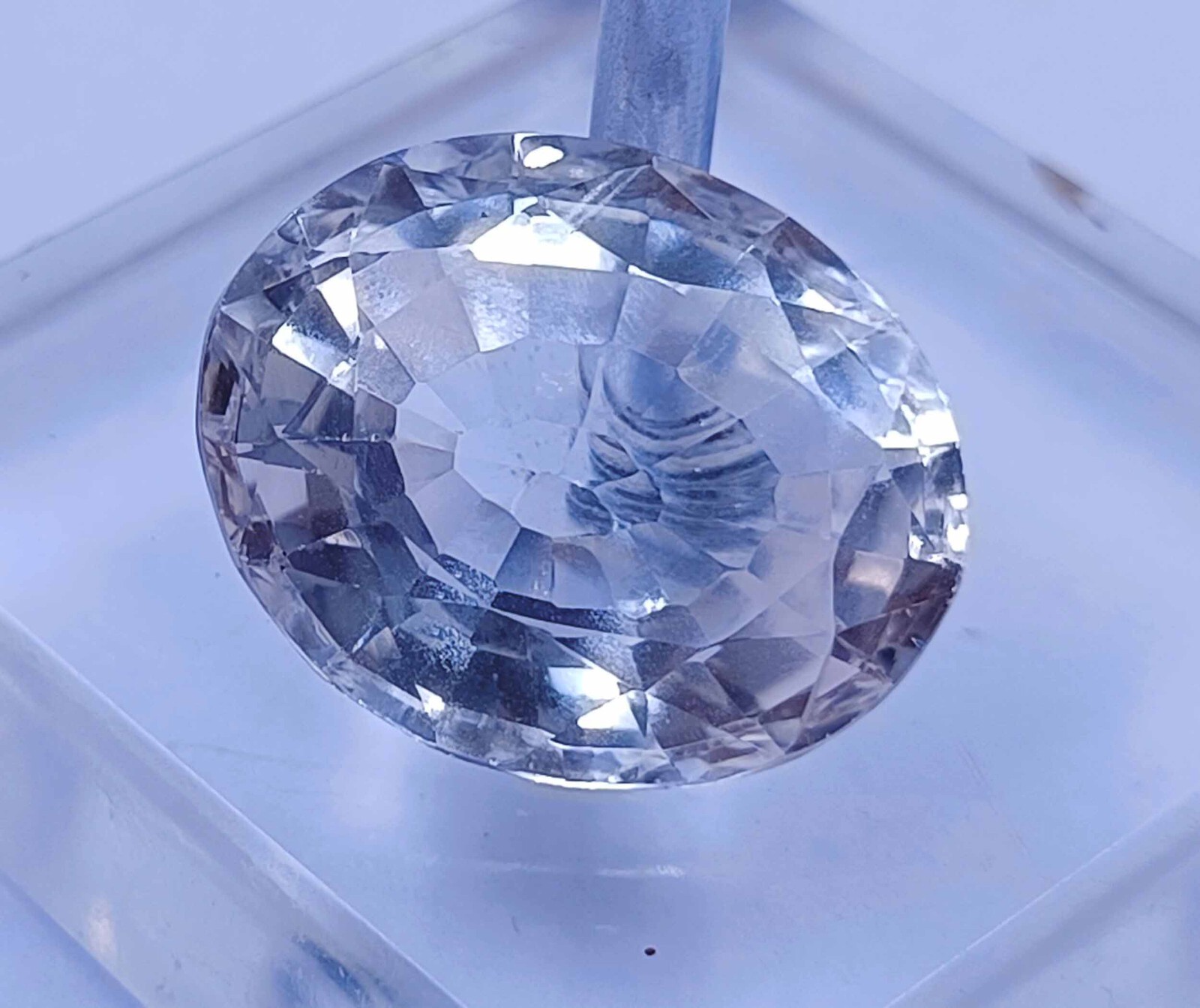 IGL Certified 20.00 Carat White Sapphire Rare Oval Shape Natural Loose Gem 5DNX