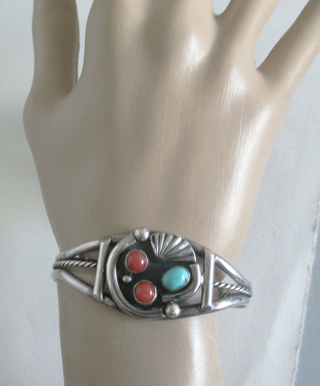 ERMA FRANCIS NAVAJO STERLING CUFF BRACELET, 6.50 INCHES WRIST, 1 INCH WIDE, 22 G