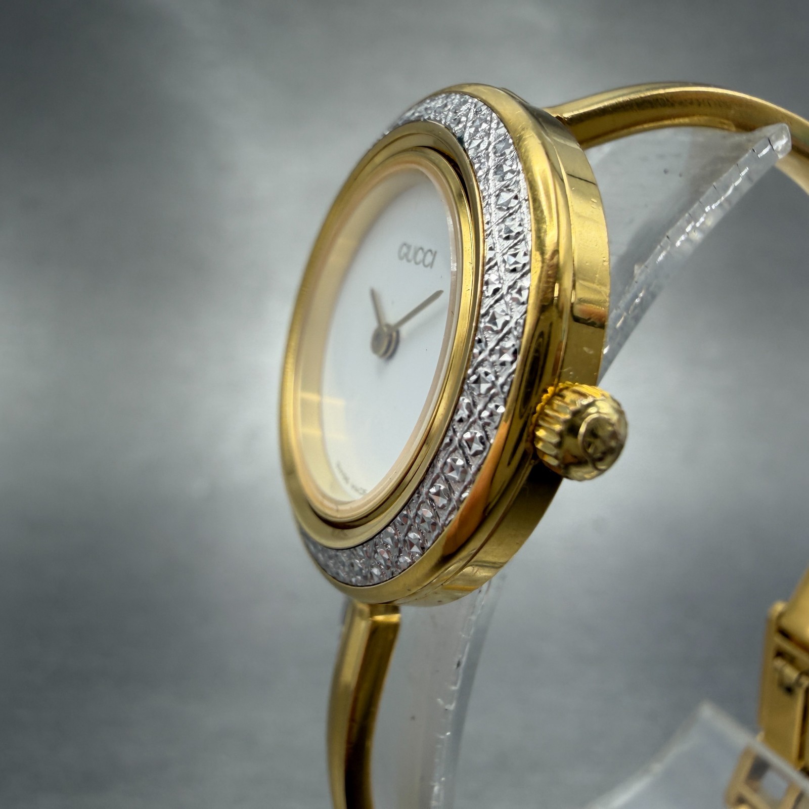 Gucci 11/12.2 Watch Women 26mm White Dial Gold bangle New Batt Diamond Bezel