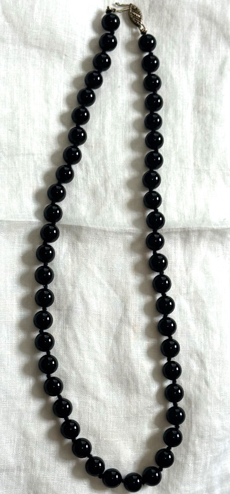 Vintage Black Beads Necklace Handmade Knotted Pearls 18.5″ 925 Clasp 8mm Beaded