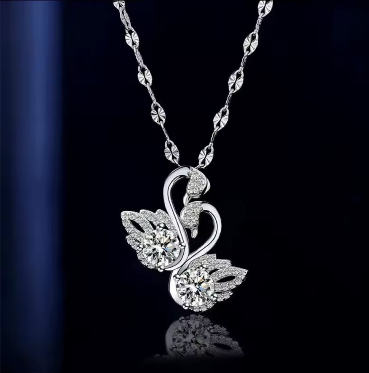 Gooseneck Chain – Elegant Double Goose with Sparkling Pendant