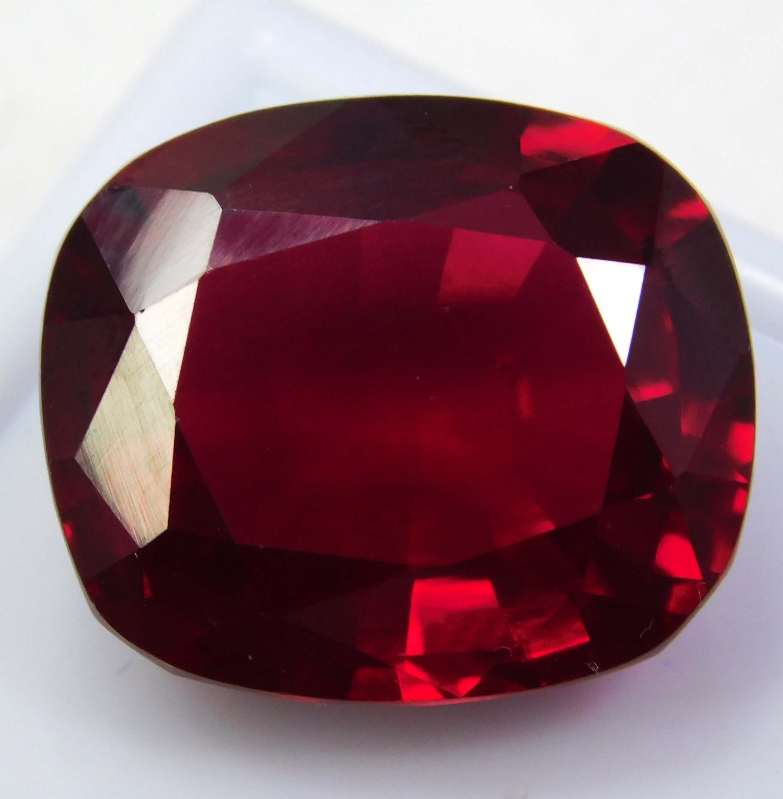 Certified 26.75 Ct Natural Burma Pigeon Blood Red Ruby Outstanding Color Gem