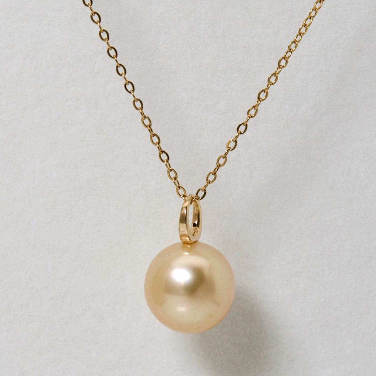 Simple 11.8mm Nearly Round Golden South Sea Pearl Pendant 18K Solid Yellow Gold