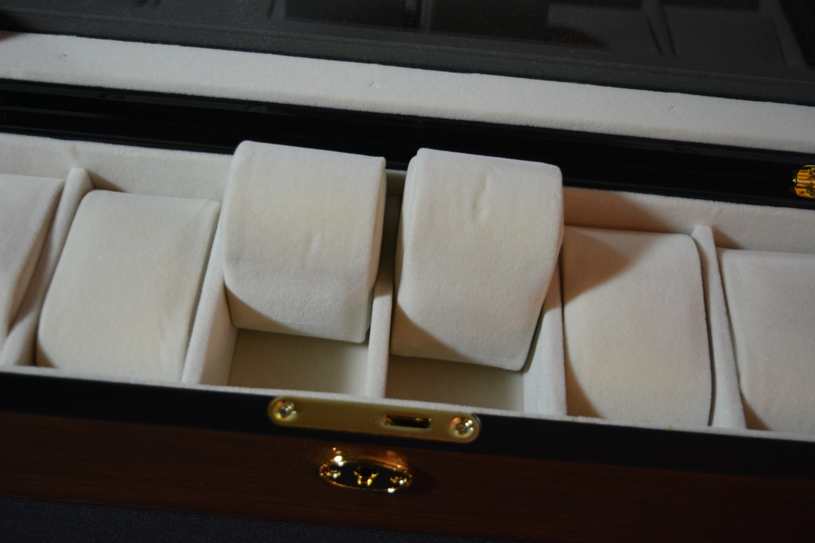 6 slot Luxury Watch Box Jewelry Display Case 6 Wood Grain, glossy, clear lid
