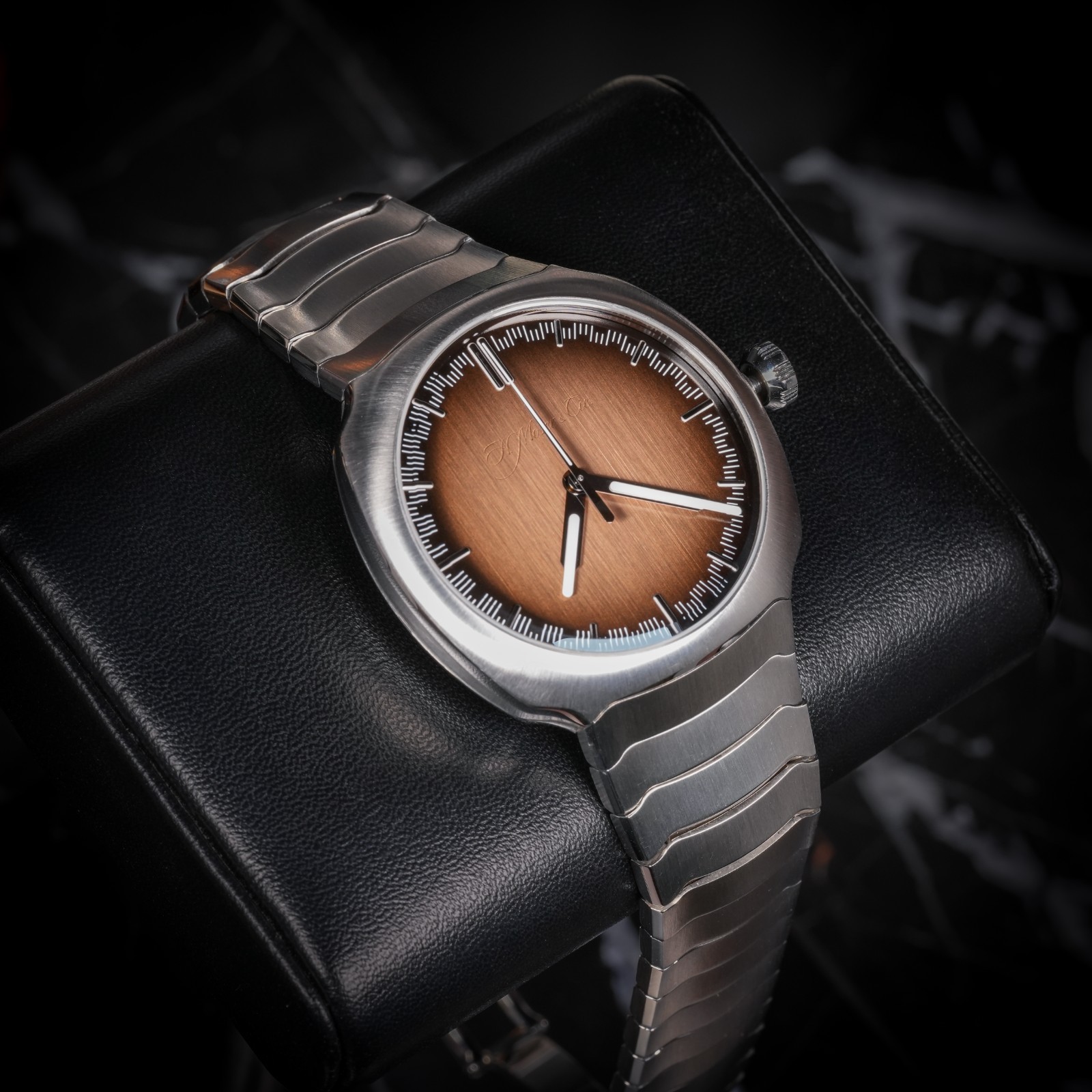 H. Moser & Cie Streamliner | Smoked Salmon Steel 40mm | Full Set