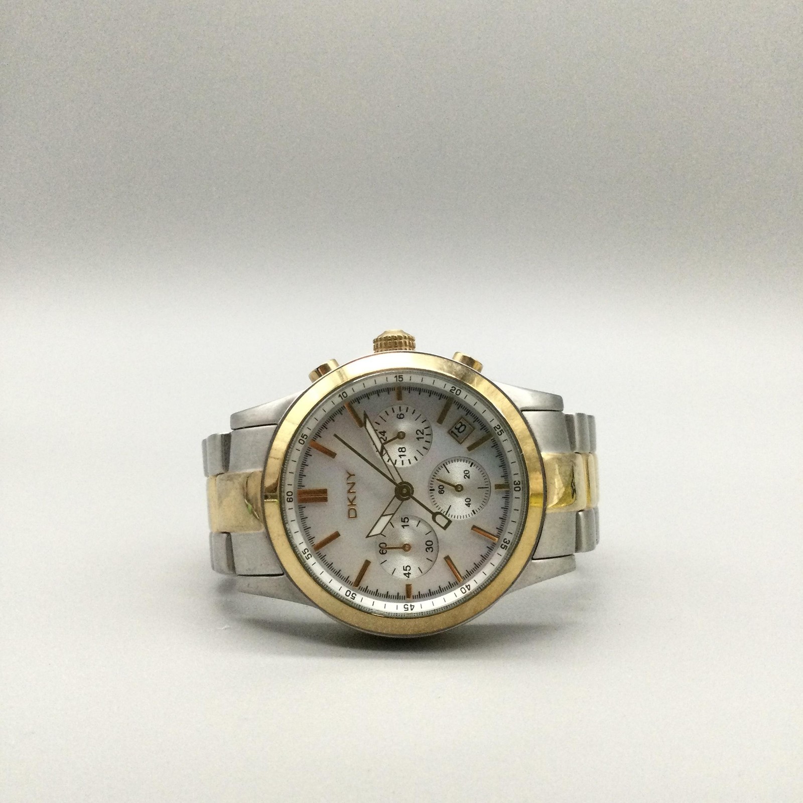 DKNY Chronograph Unisex Watch 38mm MOP Dial Two Tone NY-8091 New Battery 6″