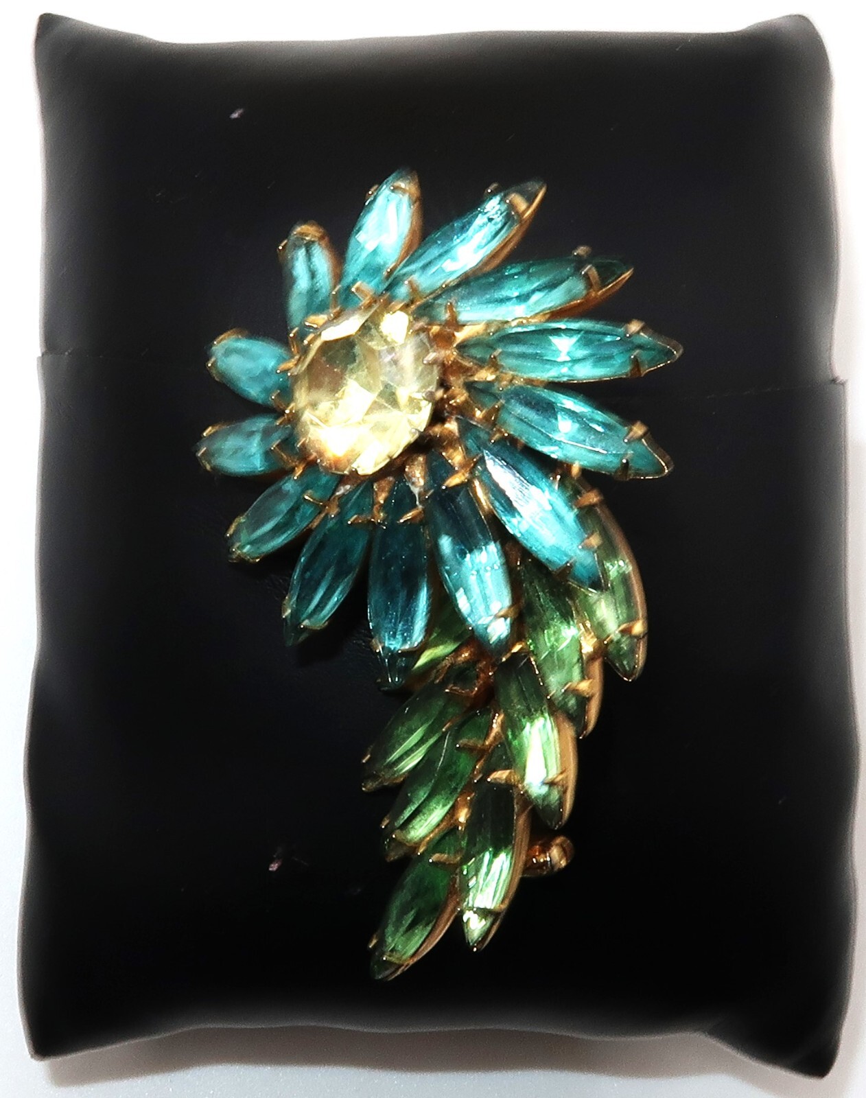 Vtg Blue Green Gold Tone Flower Rhinestone Brooch Prong Setting Fashion Jewelry