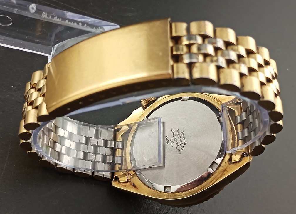 w/Video: Sharp Looking Helbros 36mm Goldtone/Black Bezel Day/Date Dive Watch