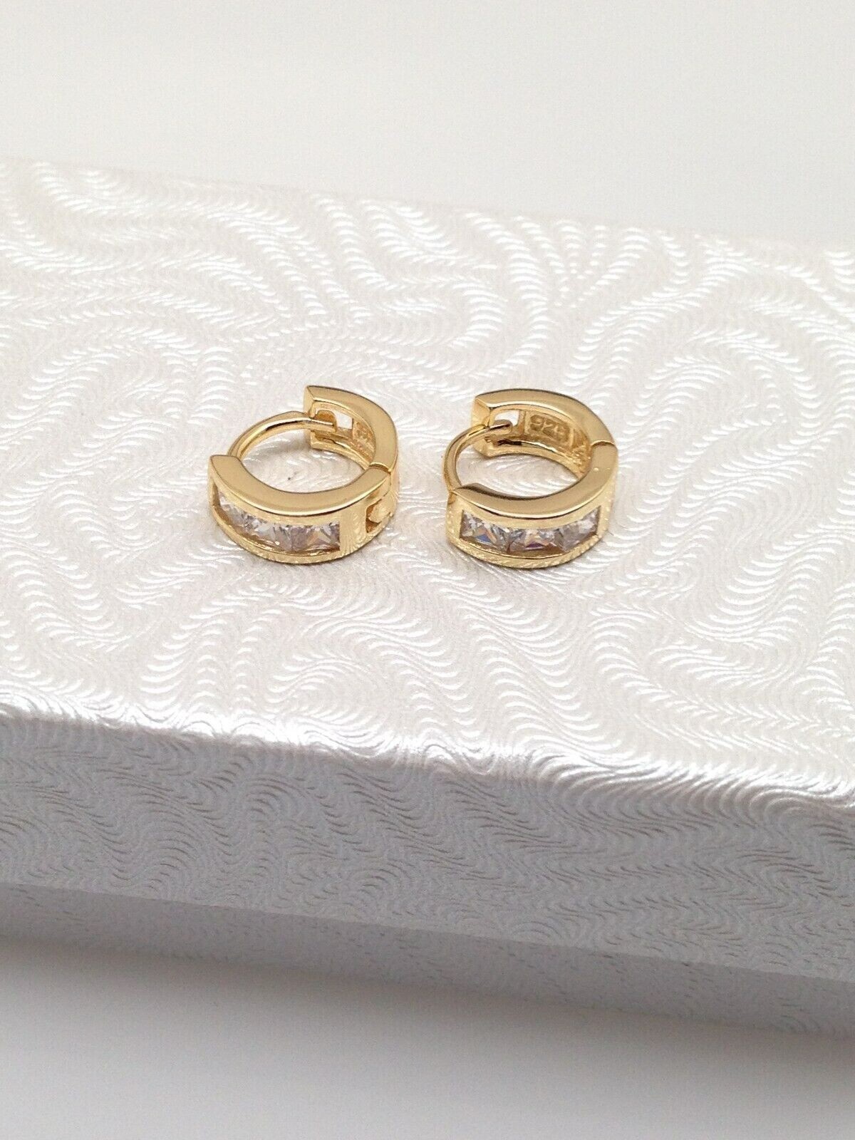 925 Sterling Silver Princess CZ Huggie Hoop Earrings Gold 9.5mm/6.9mm x3.5 TINY