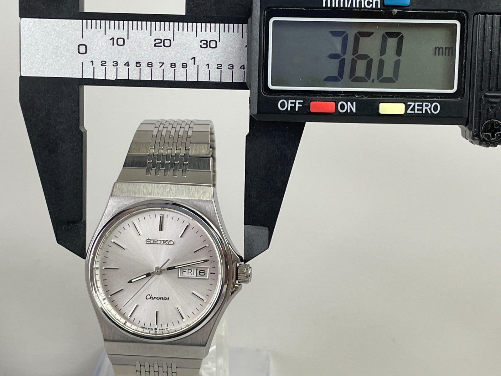 Vtg 1989 [N.Mint] Seiko Chronos 5H23-7D20 Japan 35mm Silver Dial Qz Men’s Watch