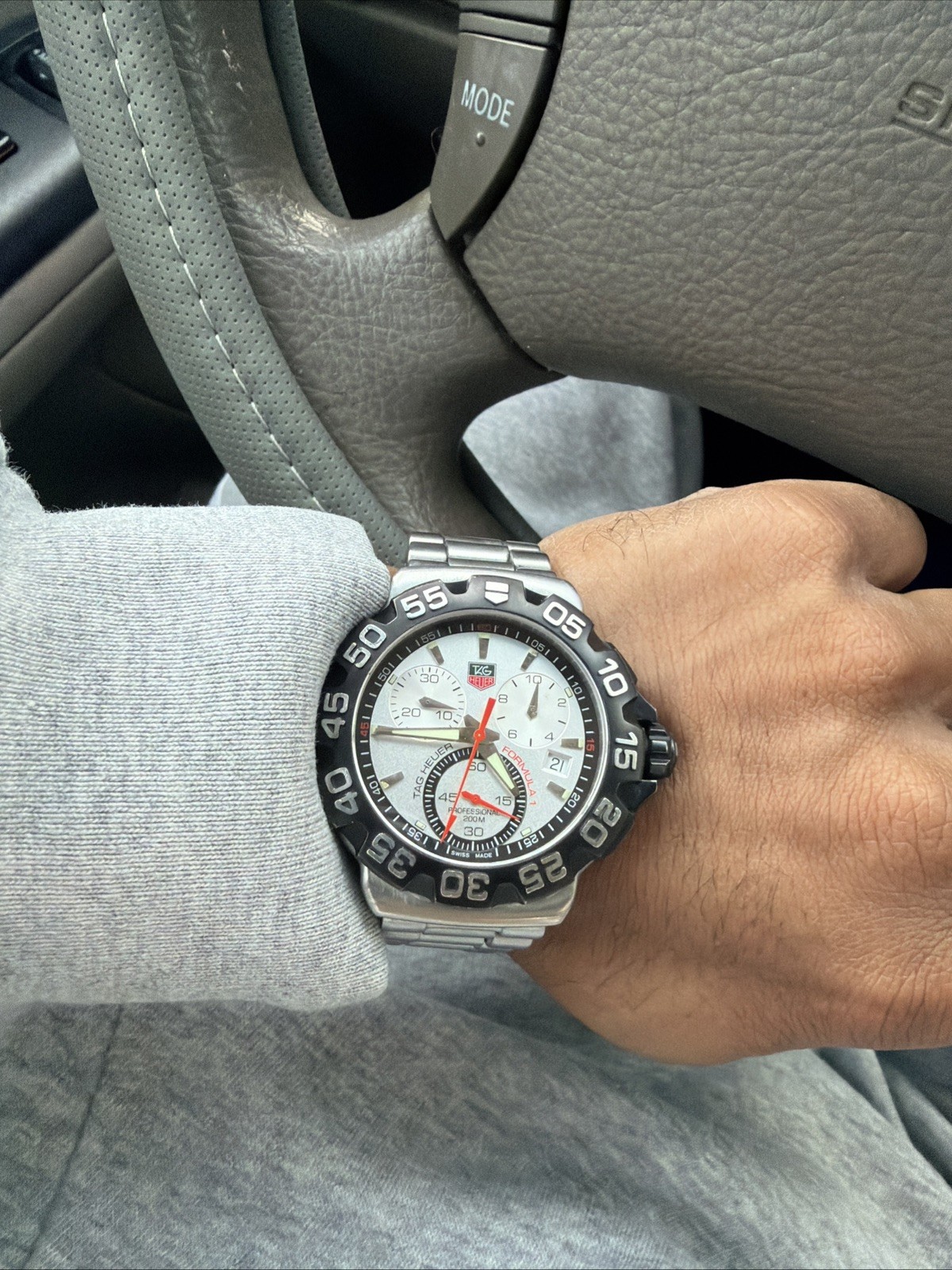 Mens Tag Heuer Formula 1 Quartz Chrono Wrist Watch CAC1110 Sz 8″