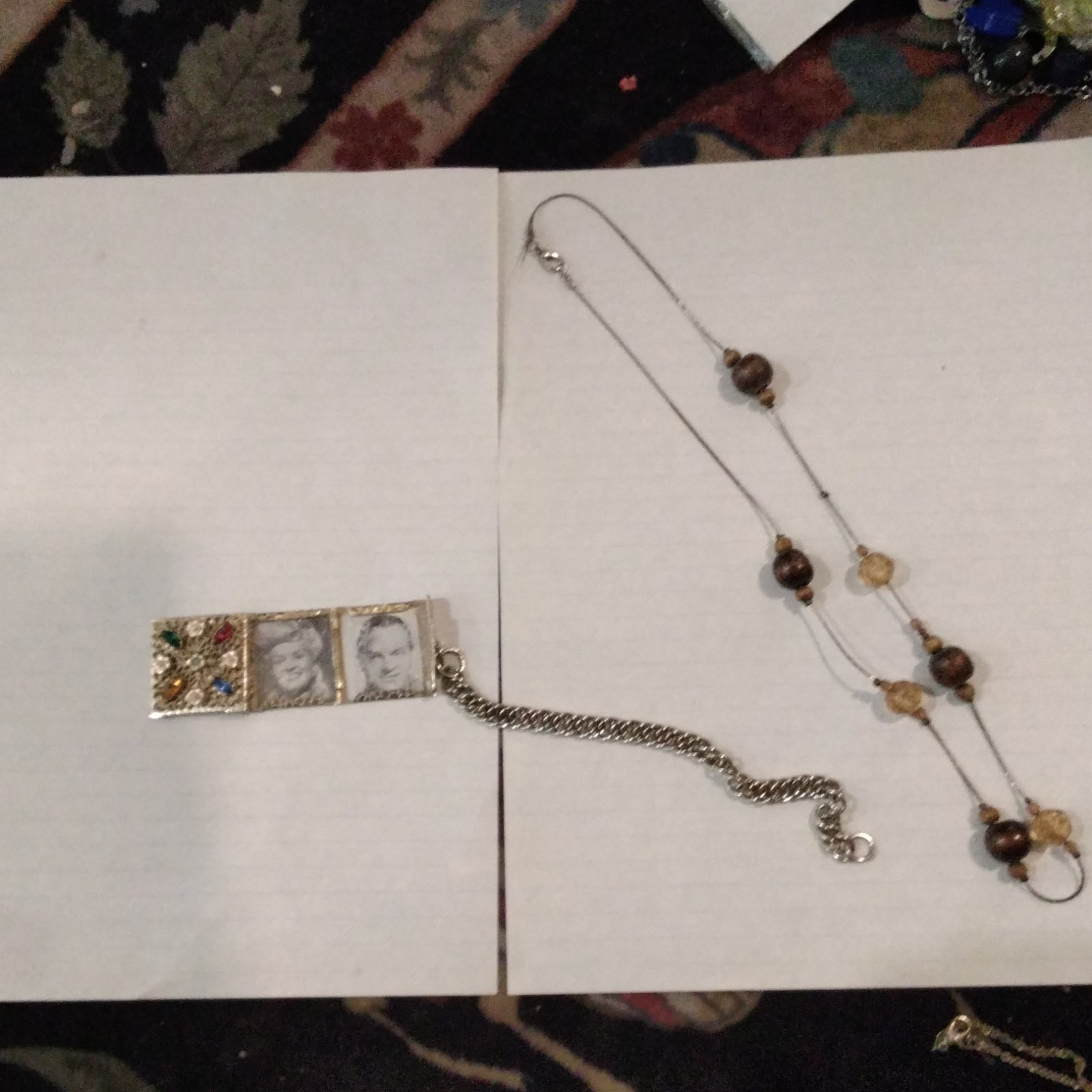 8pc Mixed Fashion Jewelry Lot Necklaces Bracelets Pendants Gold/Silver Tone
