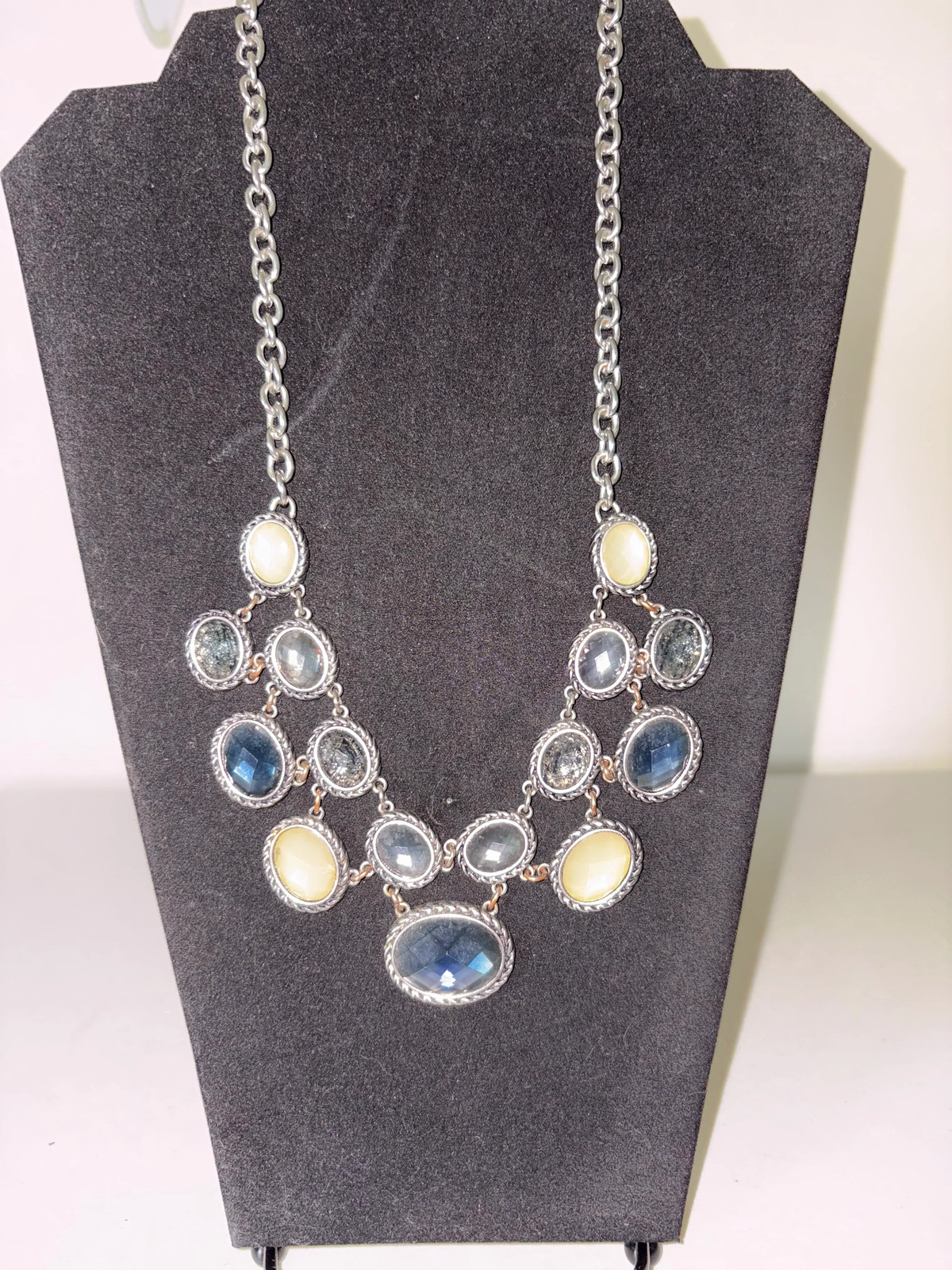 Dana Buchman Silver Tone Shades Of Bluegreen Faceted Acrylic Rhinestone Necklac