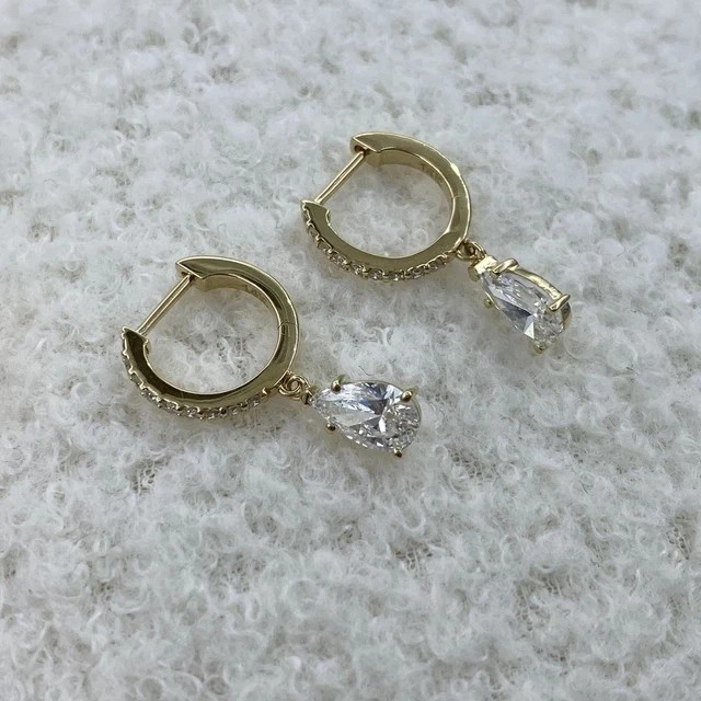 2 Ct Pear Cut Simulated Diamond Women’s Drop Earrings In 14k Yellow Gold Plated