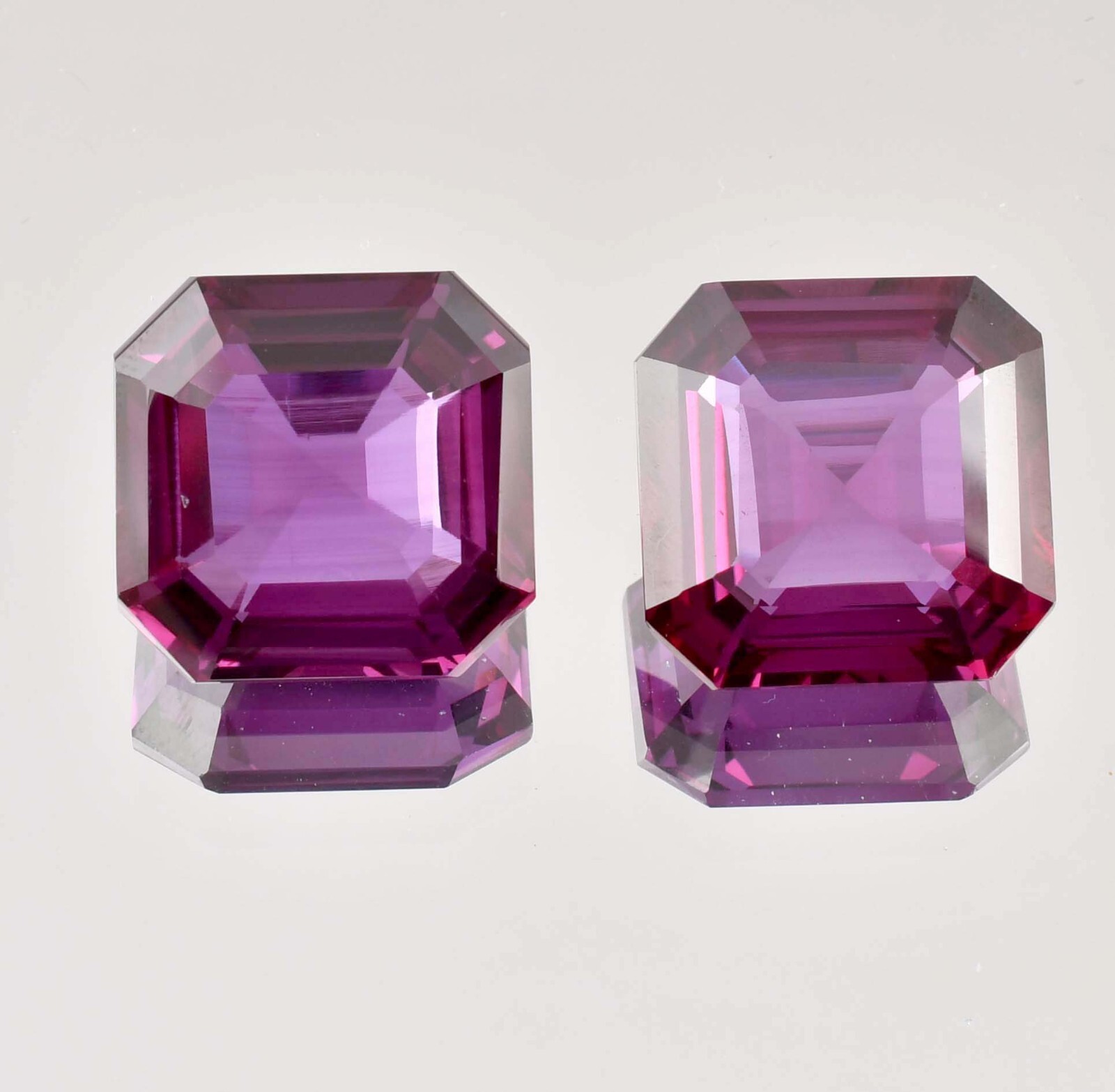 1 Pair 14×14 MM Flawless Natural Color Change Alexandrite Gemstone GIT Certified