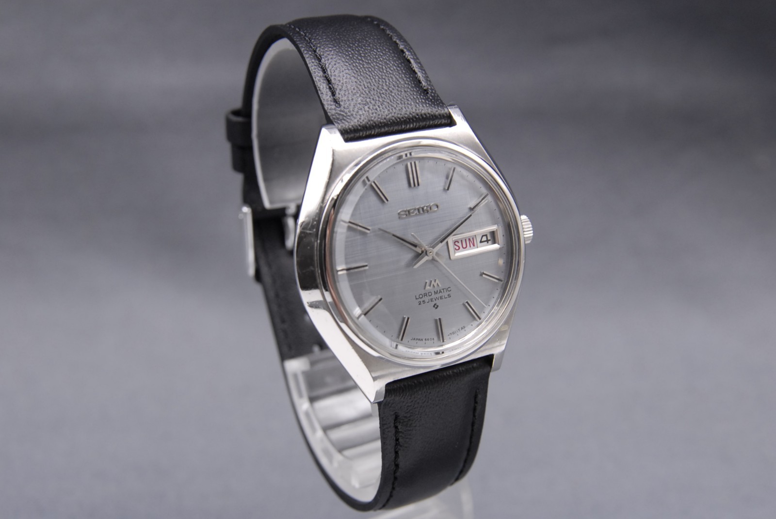 Vintage 1969 [N MINT] SEIKO Lord Matic 5606-7010 35mm Blue Day/Date AT Men Watch