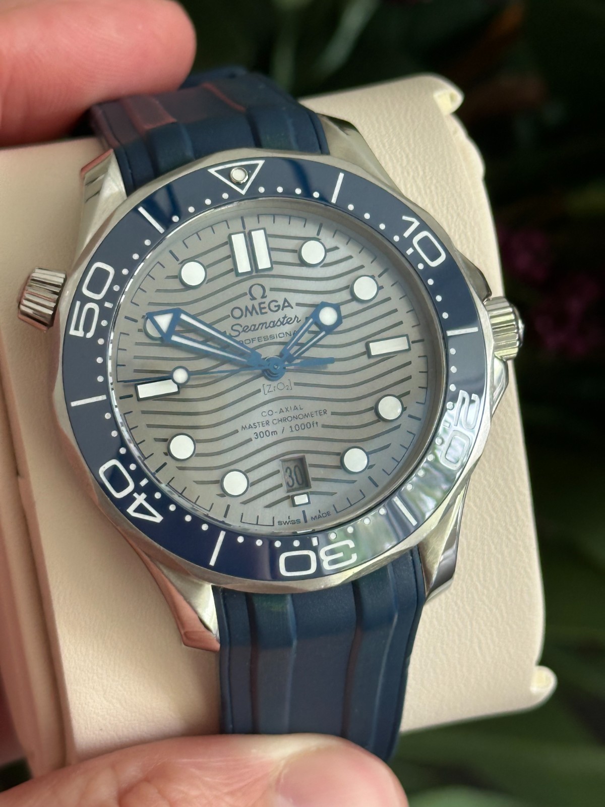 OMEGA Seamaster Diver 300M 210.32.42.20.06.001 – Complete Set